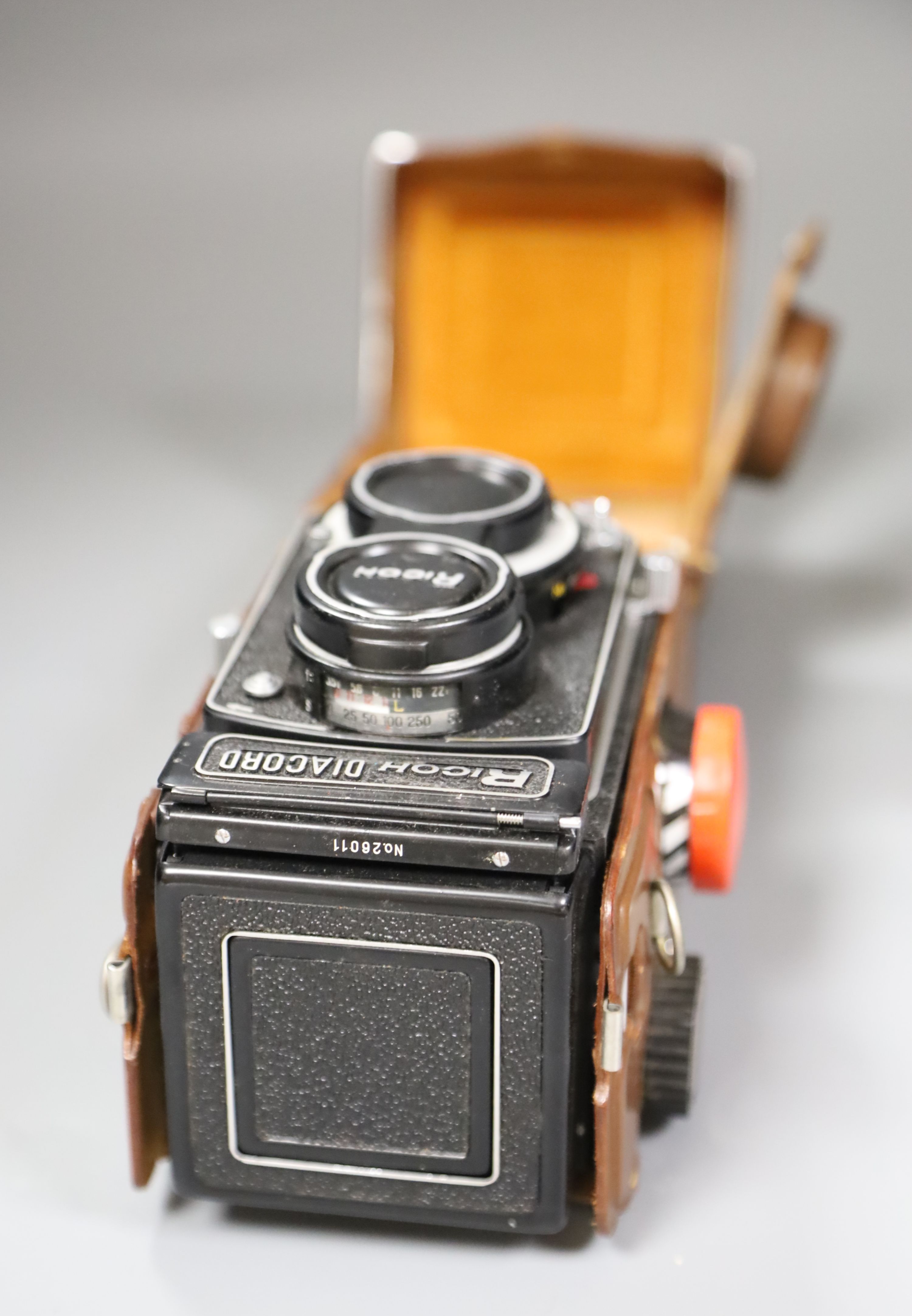 A Ricoh Diacord TLR camera No.26011